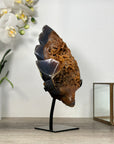Natural Agate Stone Leaf Carving with Rar Quartz Formation - MWS2497