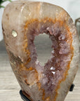 Natural Quartz Portal with Metal Stand - MWS2319