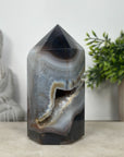 Uruguayan agate Stone Tower Geode - STP0190