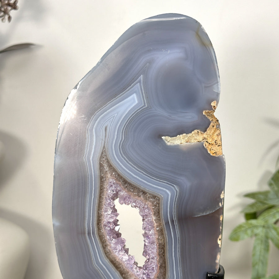 Blue Banded Agate &amp; Amethyst Geode Slice Portal - MWS3248