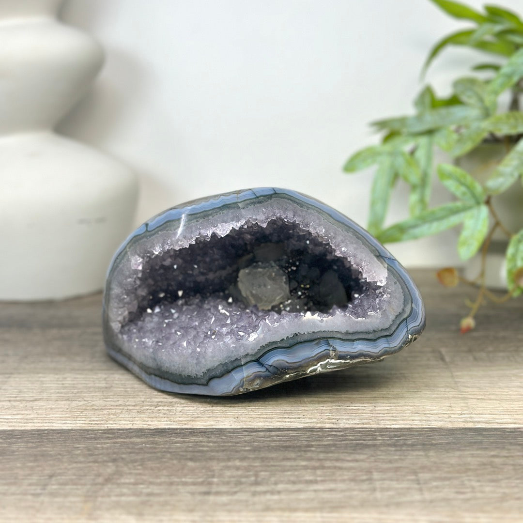 Blue Agate &amp; Amethyst Natural Geode - STGE0036
