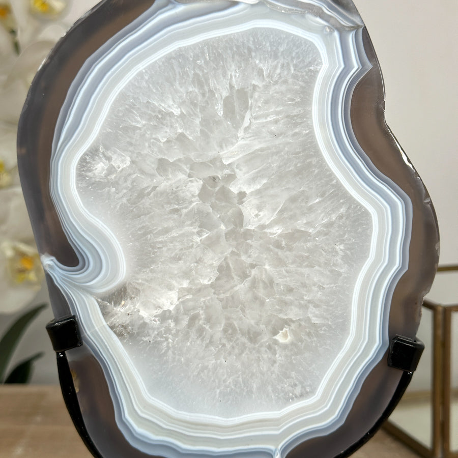 Blue Agate &amp; Quartz Slice with Base – Polished Uruguayan Gemstone for Desk or Studio - MWS2008
