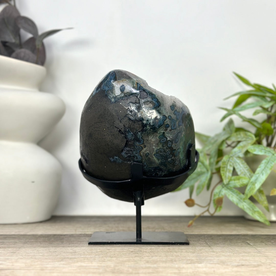 Grey Quartz Geode from Uruguay - Stand included - MWS3293