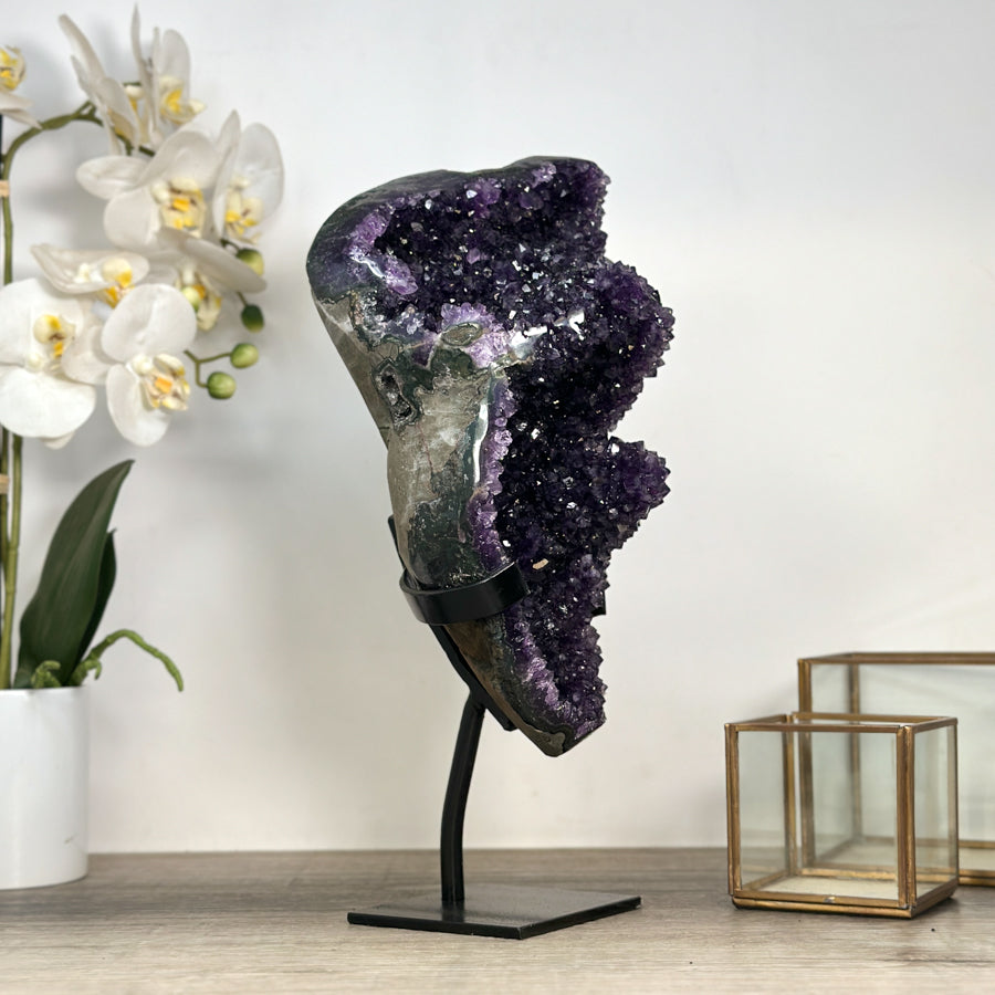 Outstanding Natural Amethyst Stone with Stalactite Formations