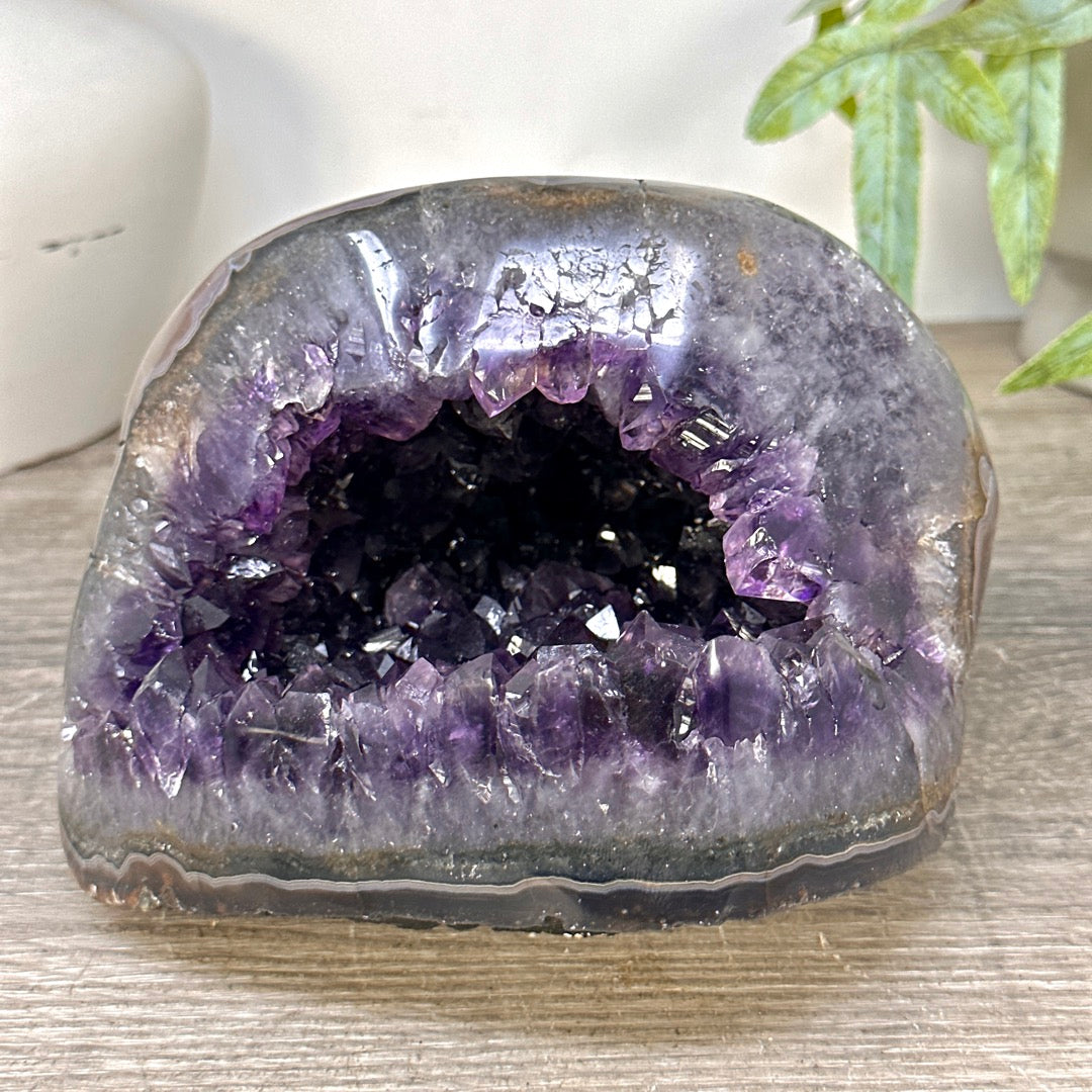 Uruguayan Polished Stone Geode - STGE0093