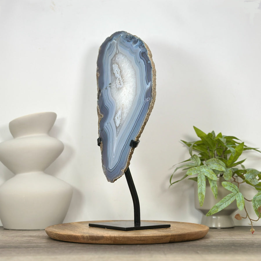 Unique Blue Banded Agate &amp; Quartz Statement Piece - MWS3038