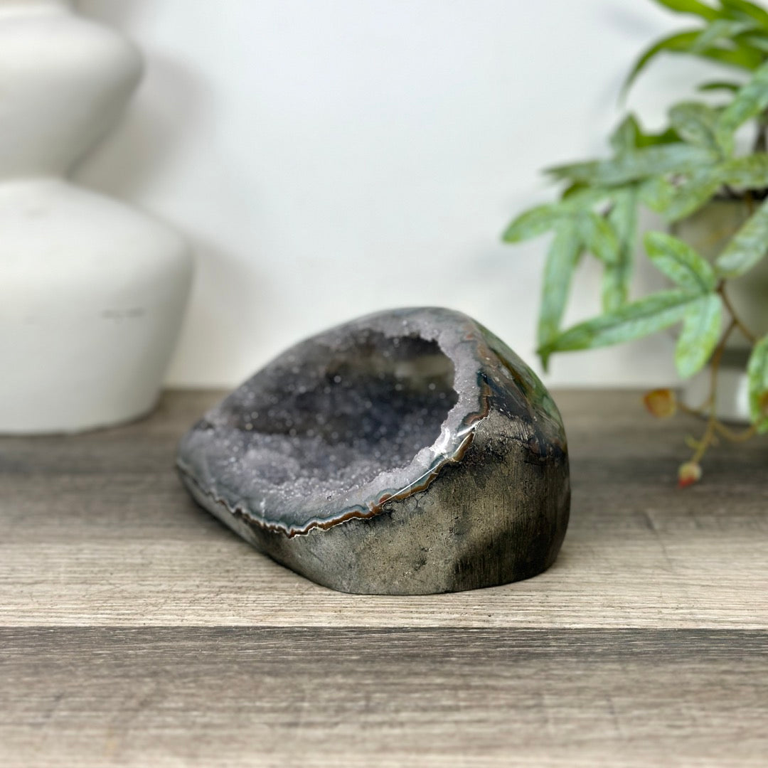 Natural Sugar Quartz Geode - STGE0038
