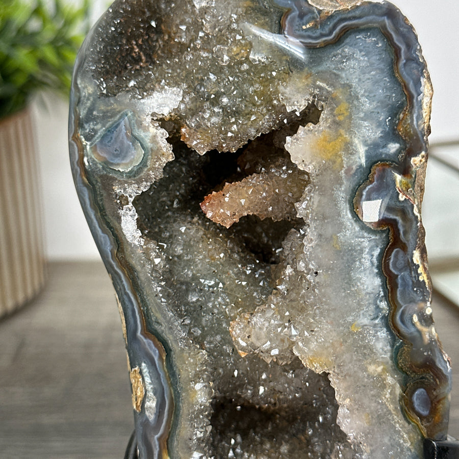 Natural Agate &amp; Quartz Geode Stone Specimen - MWS2423