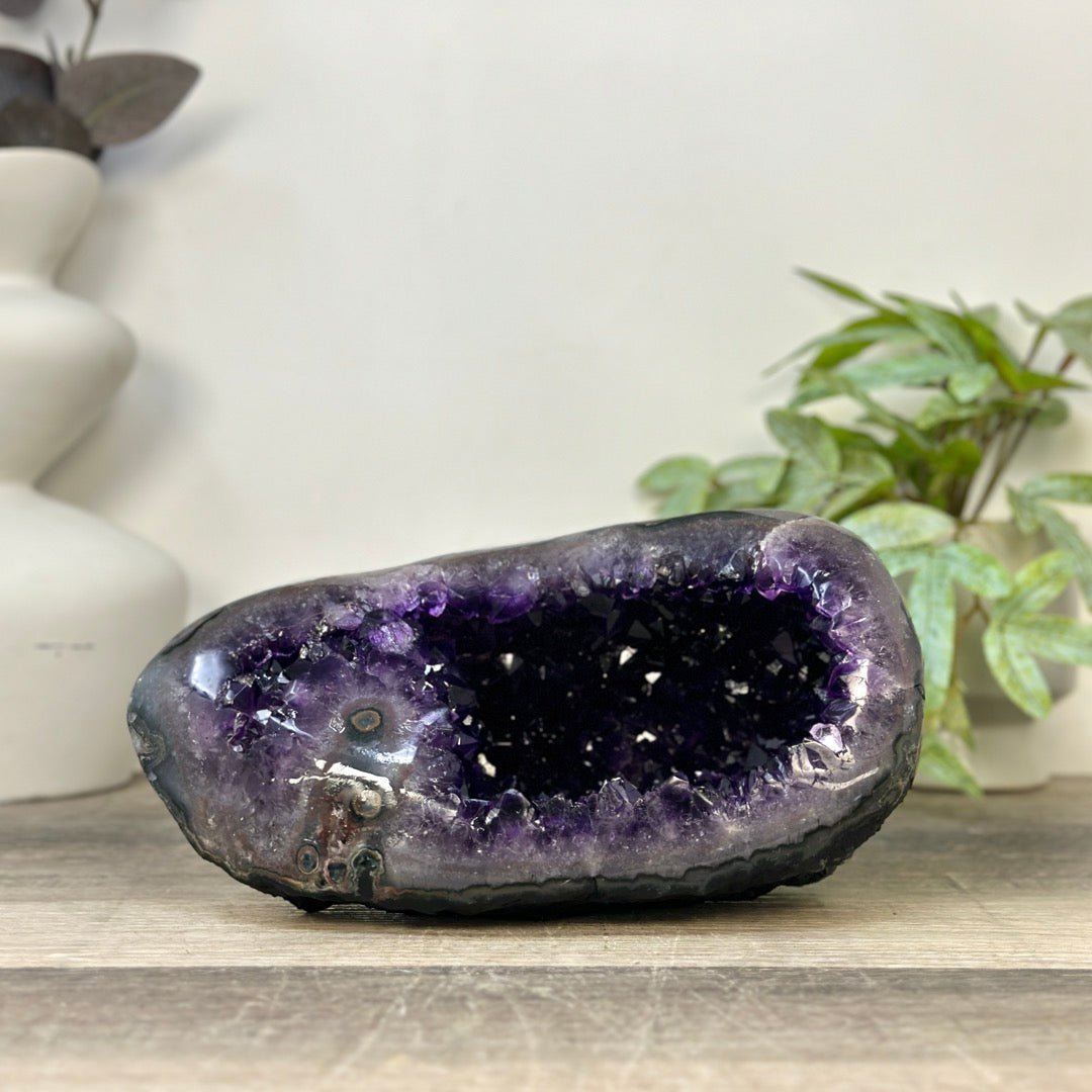 Uruguayan Amethyst Stone Geode - STGE0067