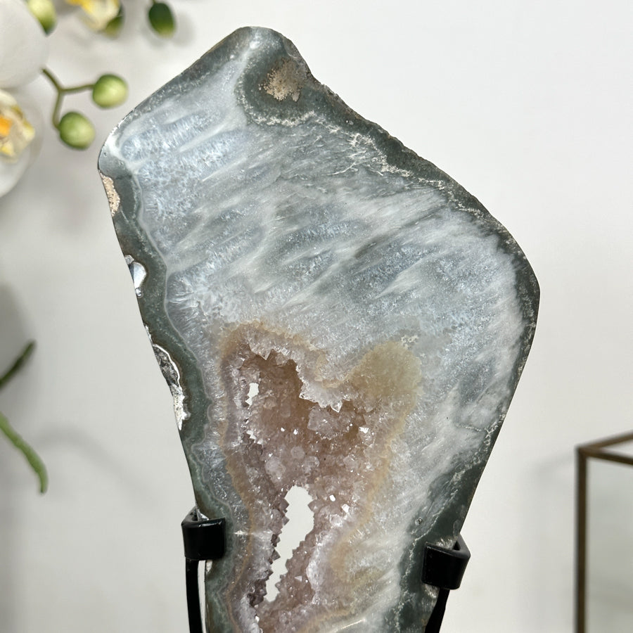 Natural Quartz Stone Slice on Metal Stand - MWS3003