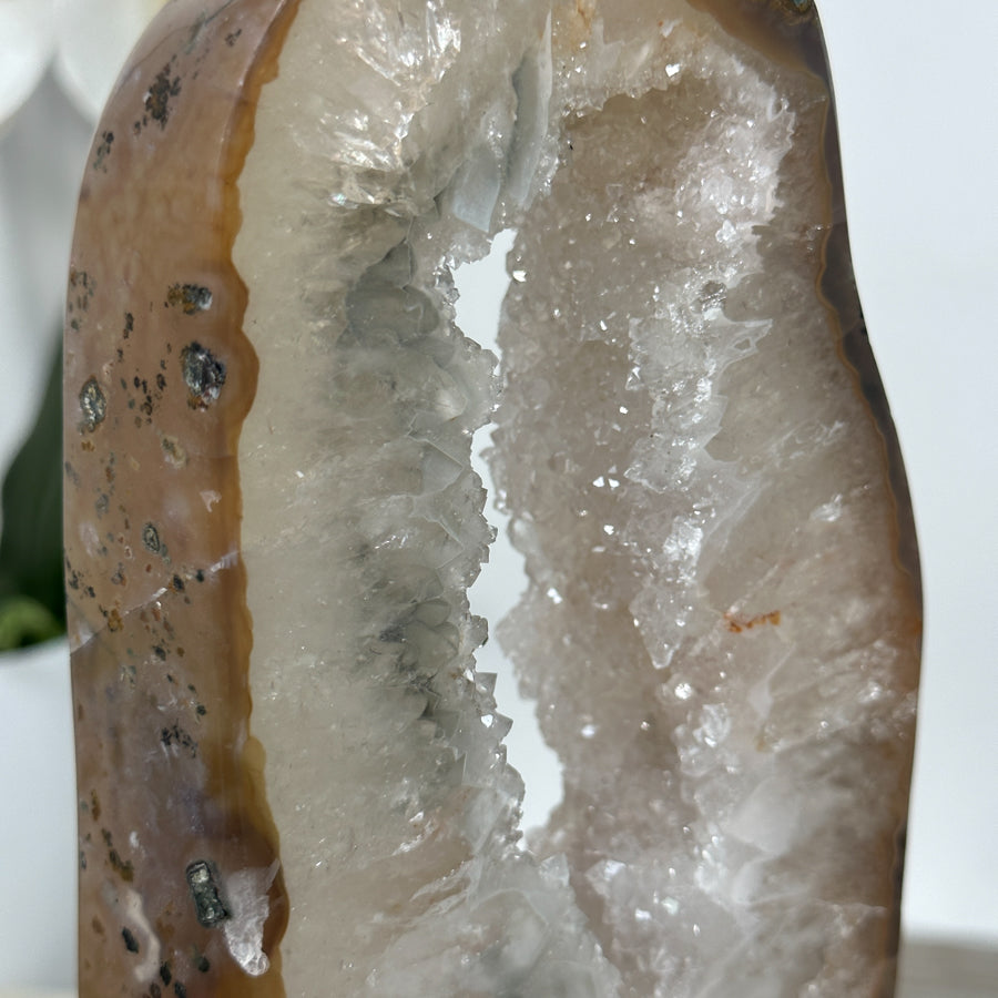 Beautiful Natural Quartz Geode Slice, Crystal Portal with Metallic Stand - MWS1953