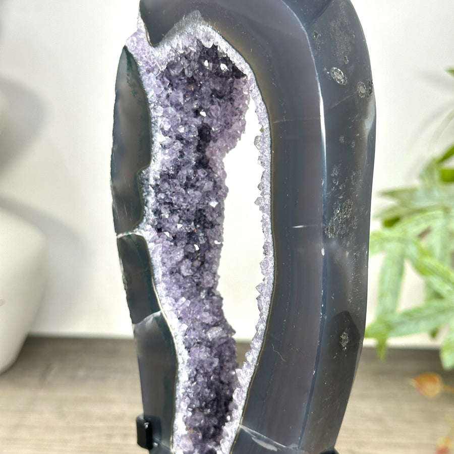 Natural Agate &amp; Amethyst Geode Slice Portal - MWS3243