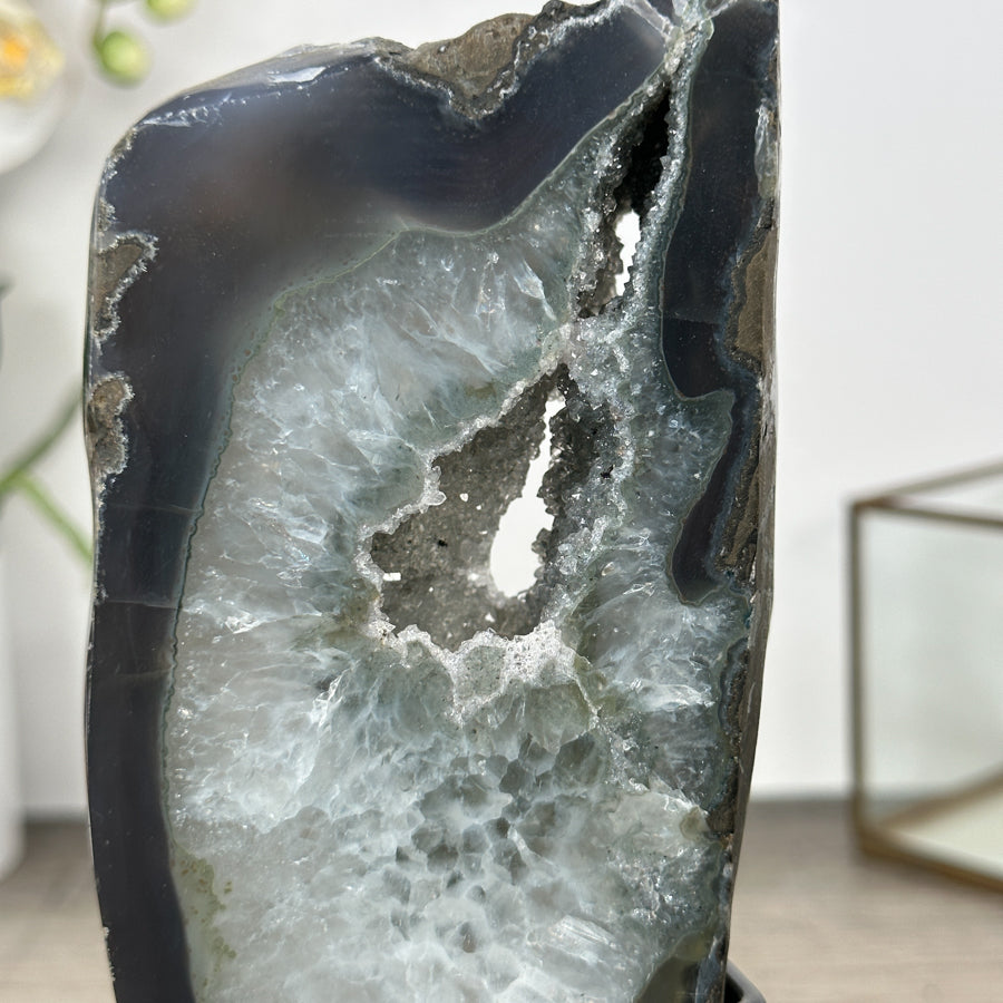 Natural Agate &amp; Quartz Stone Slice - MWS3001