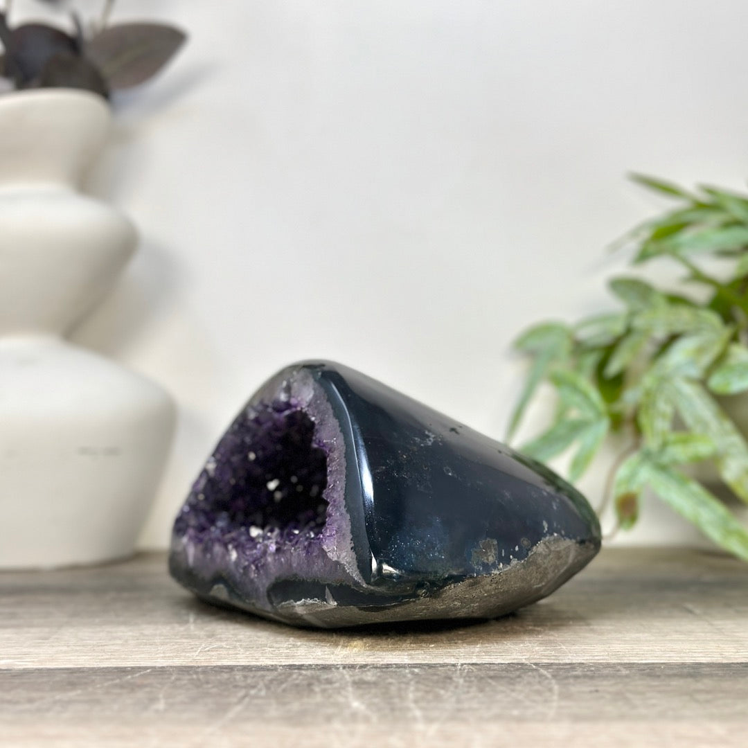 Natural Amethyst &amp; Agate Stone Geode with polished Shell - STGE0082