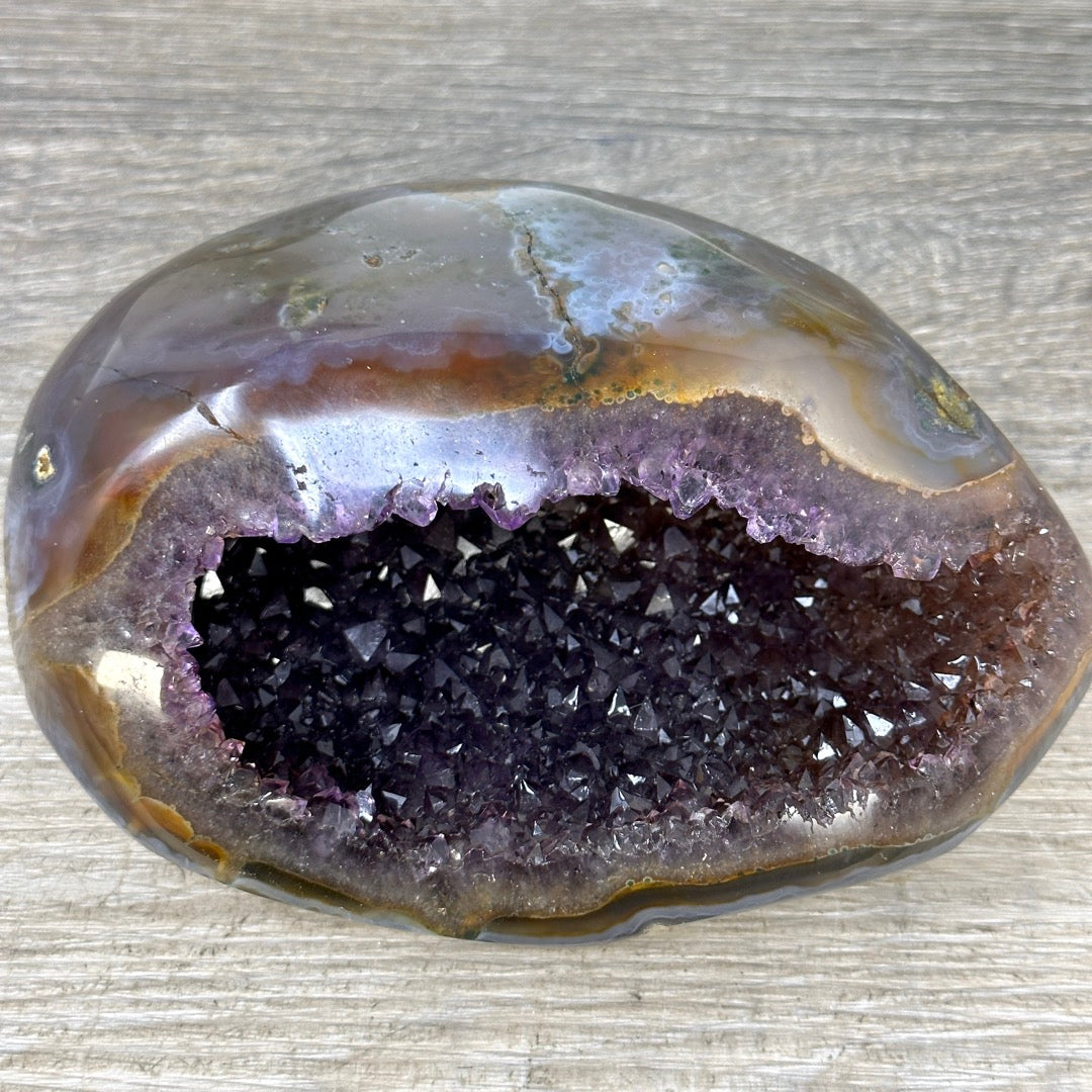 Natural Amethyst Geode with agate Shell - STGE0117