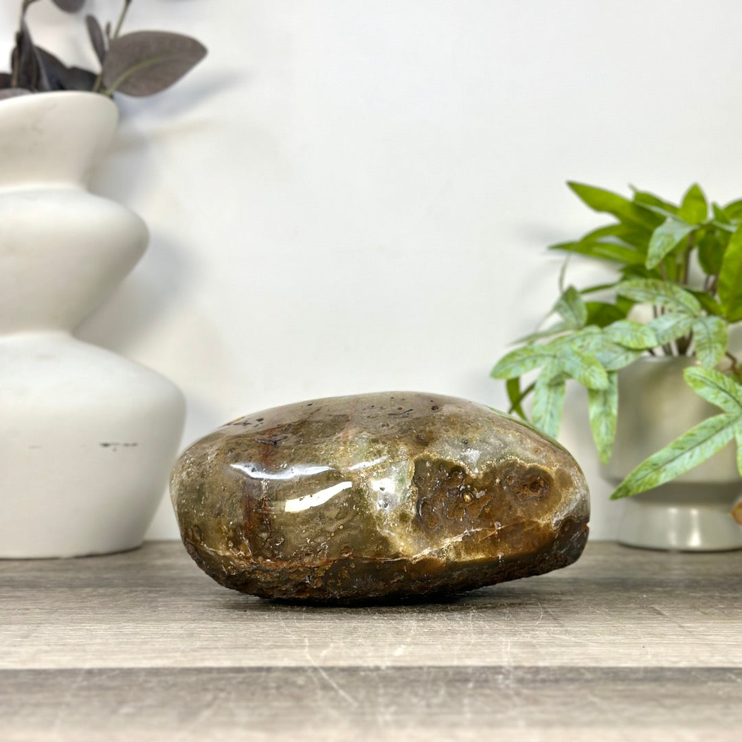 Uruguayan Amethyst Geode with Polished Shell - STGE0120