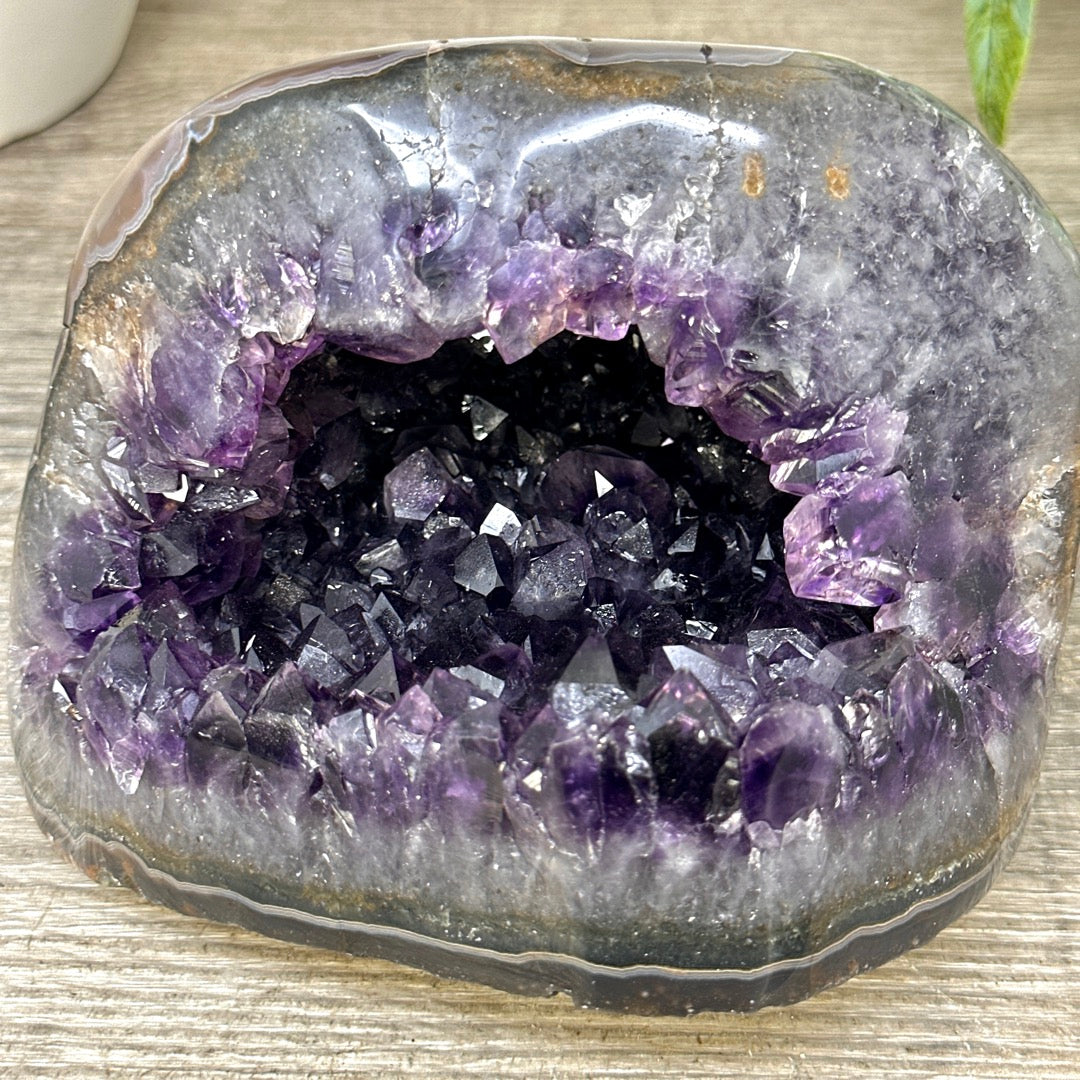 Uruguayan Polished Stone Geode - STGE0093