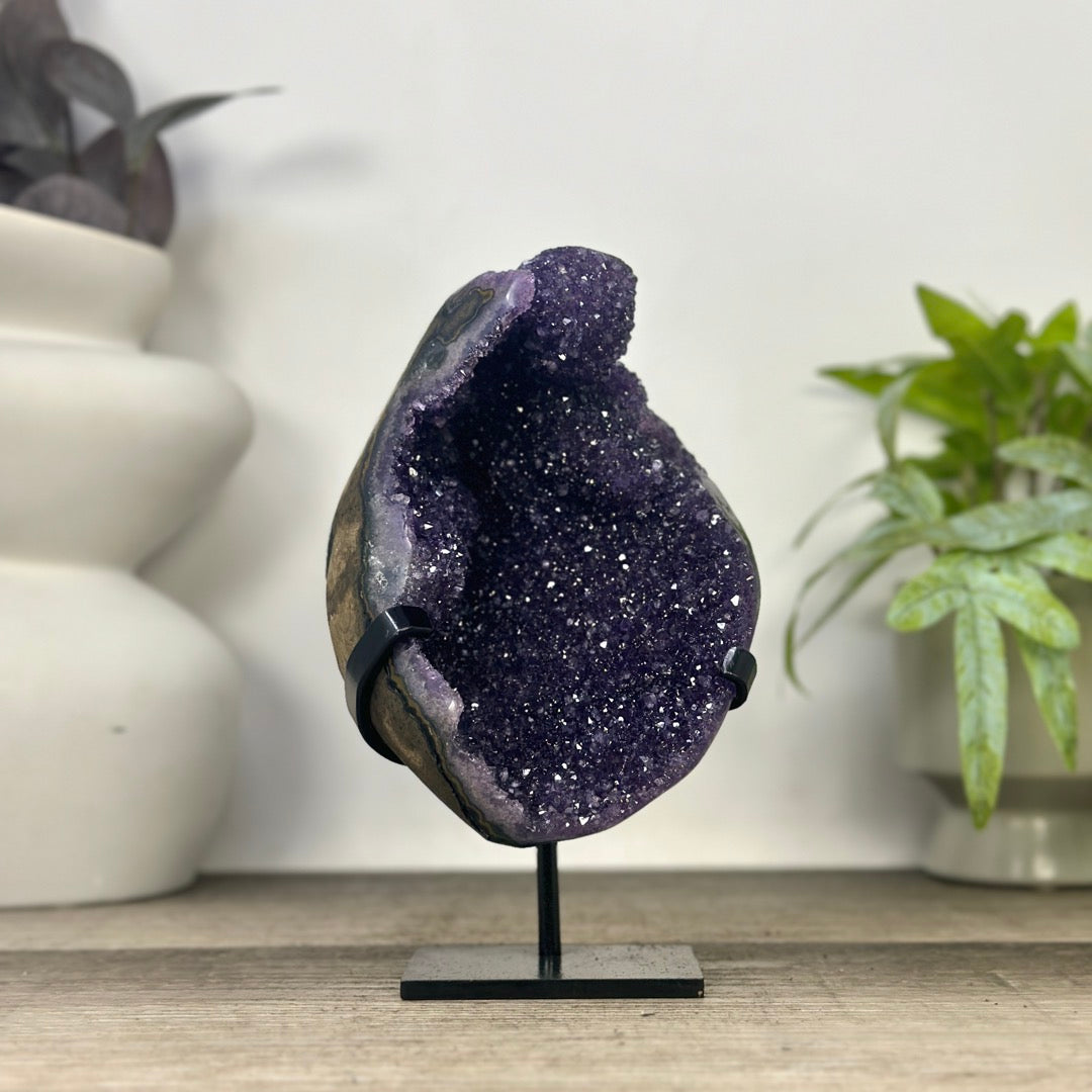 Natural uruguayan amethyst Geode with Beautiful Formations - MWS3335