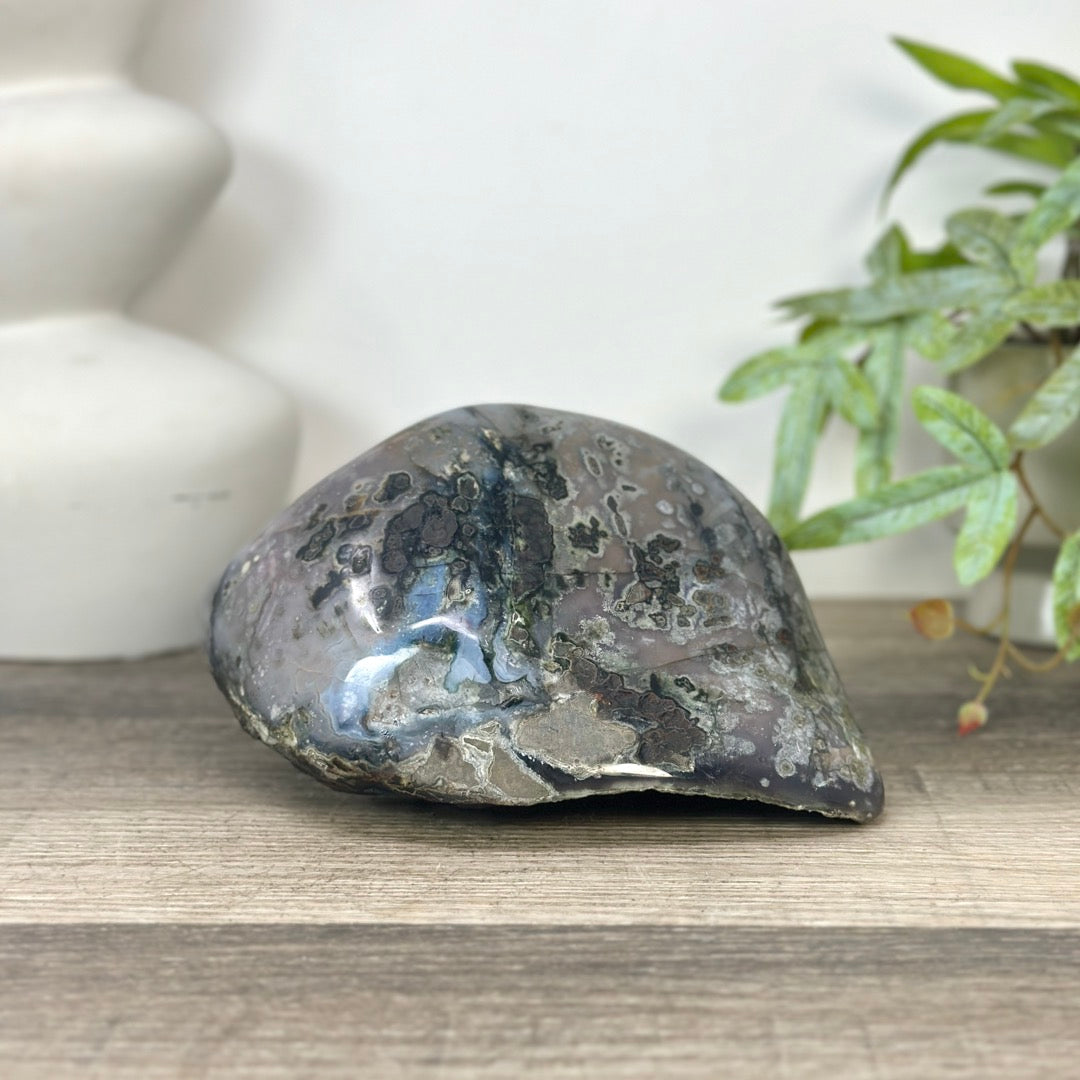 Blue Agate &amp; Amethyst Natural Geode - STGE0036
