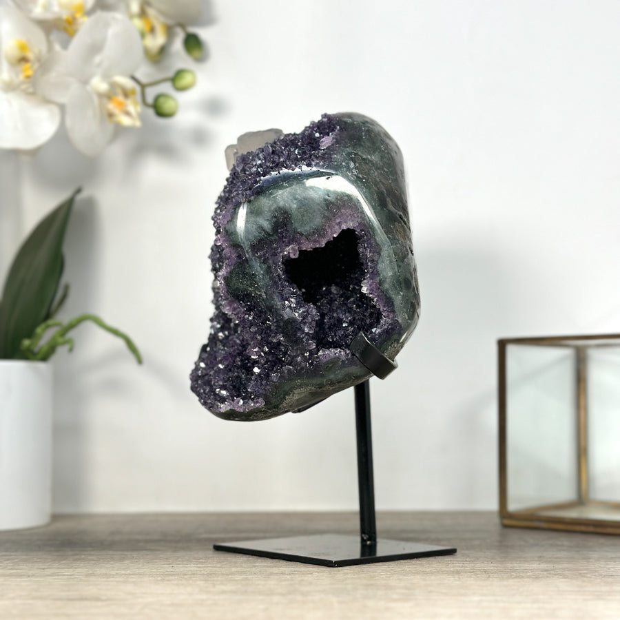 Uruguayan Amethyst Stone with Calcite Inclusion - MWS2550