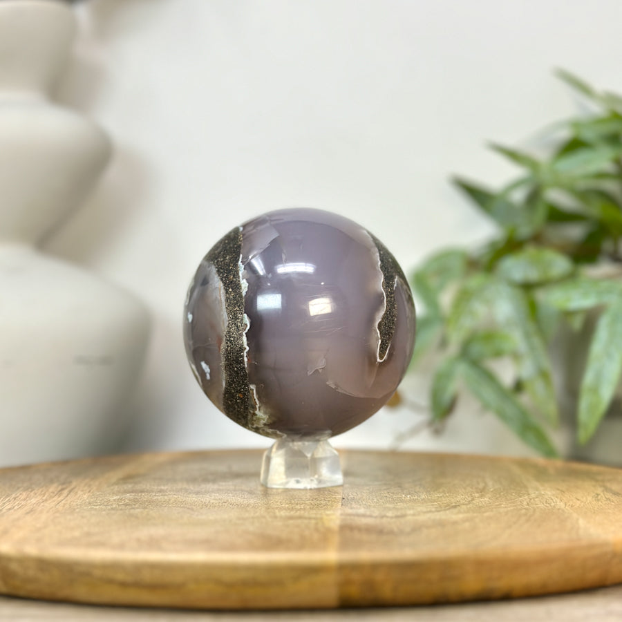 Amethyst &amp; Agate Sphere Geode with Druzy Crystal Interior - SPH0230