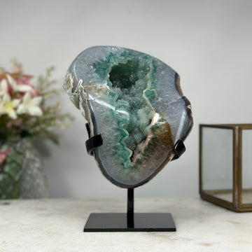 Exceptional Natural Green Sugar Quartz Geode: A Distinctive Decorative Crystal - MWS0843