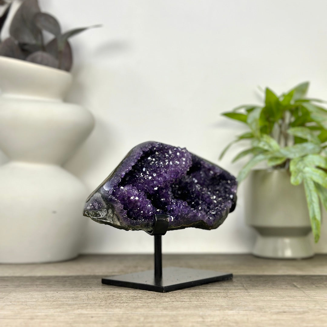 Natural uruguayan Amethyst Geode with Calcite Inclusion - MWS3379