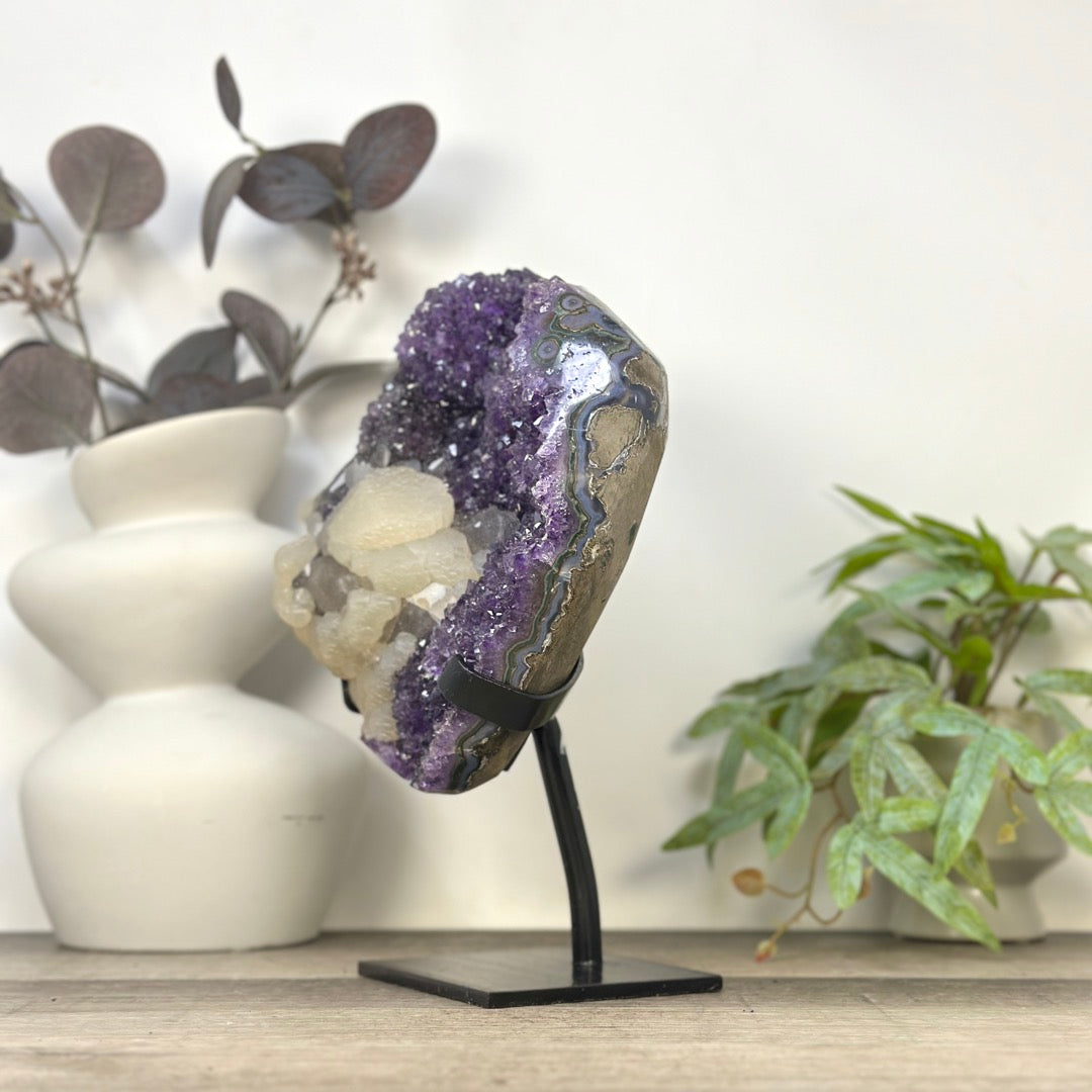 Unique Natural uruguayan amethyst with Calcite &amp; Black Hematite Inclusion - MWS3280