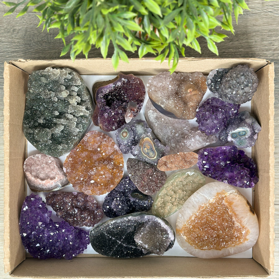 Small Mineral Formations in Bulk – Handcrafted in Uruguay for Retail and Wholesale
