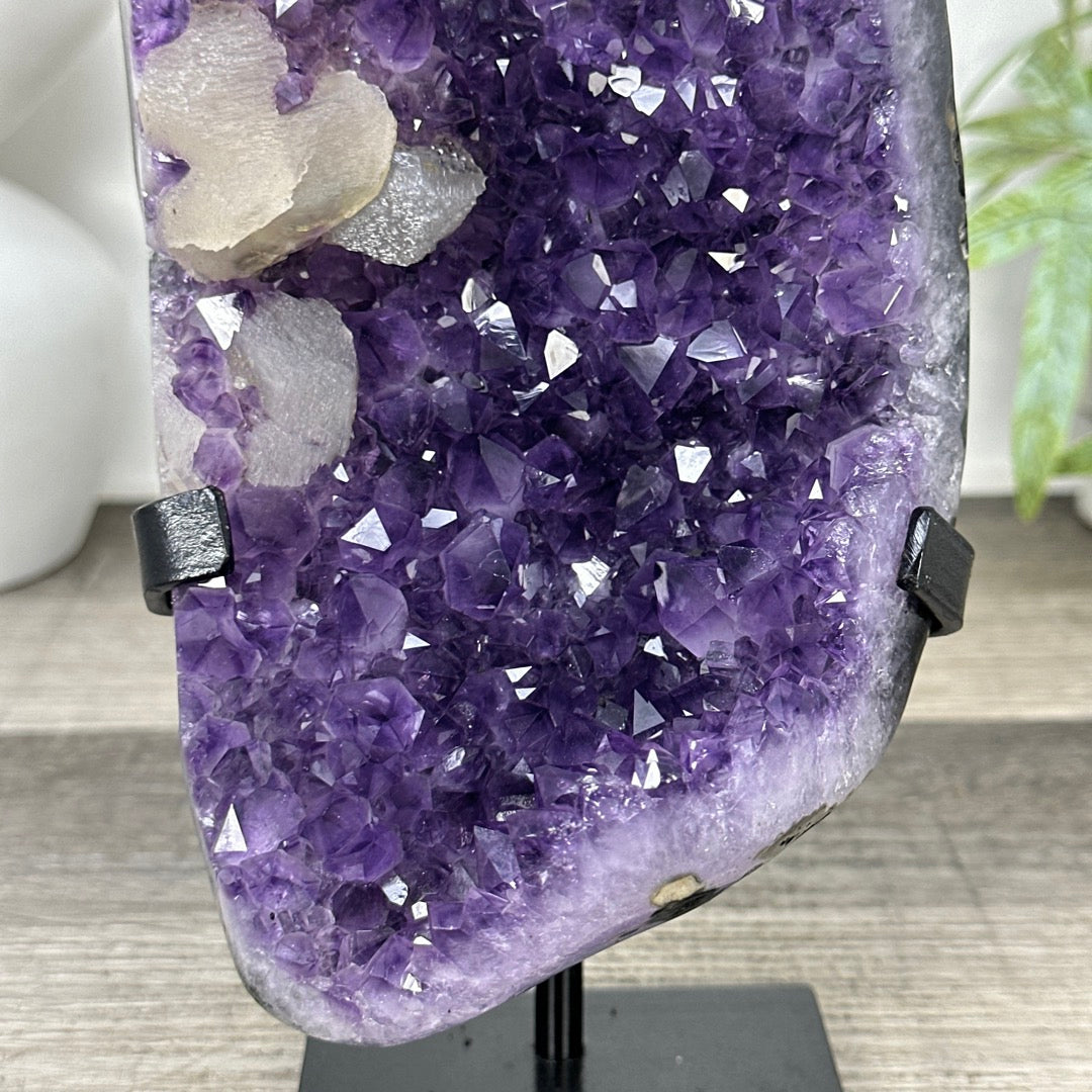 Natural uruguayan Amethyst Crystal with Calcite Formations - MWS3318
