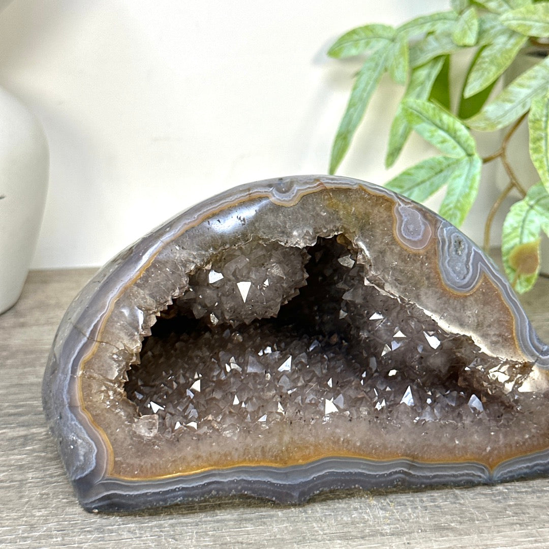 Natural Agate &amp; Quartz Stone Geode - STGE0080