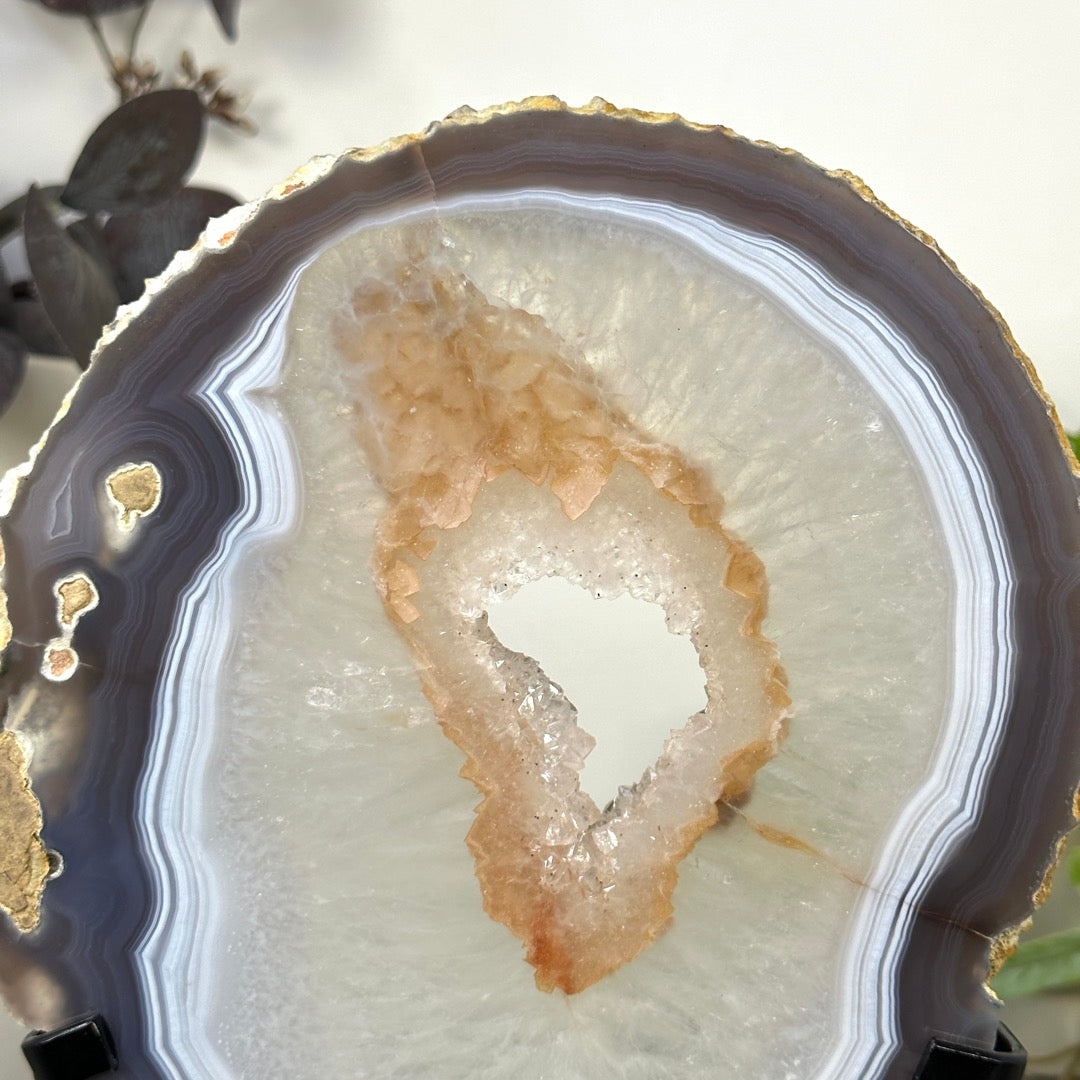 Blue Banded Agate &amp; Quartz Slice Portal on Metal Stand - MWS3290