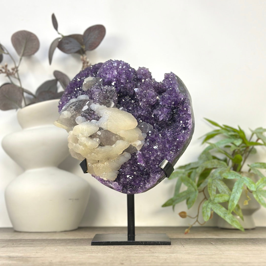 Unique Natural uruguayan amethyst with Calcite &amp; Black Hematite Inclusion - MWS3280