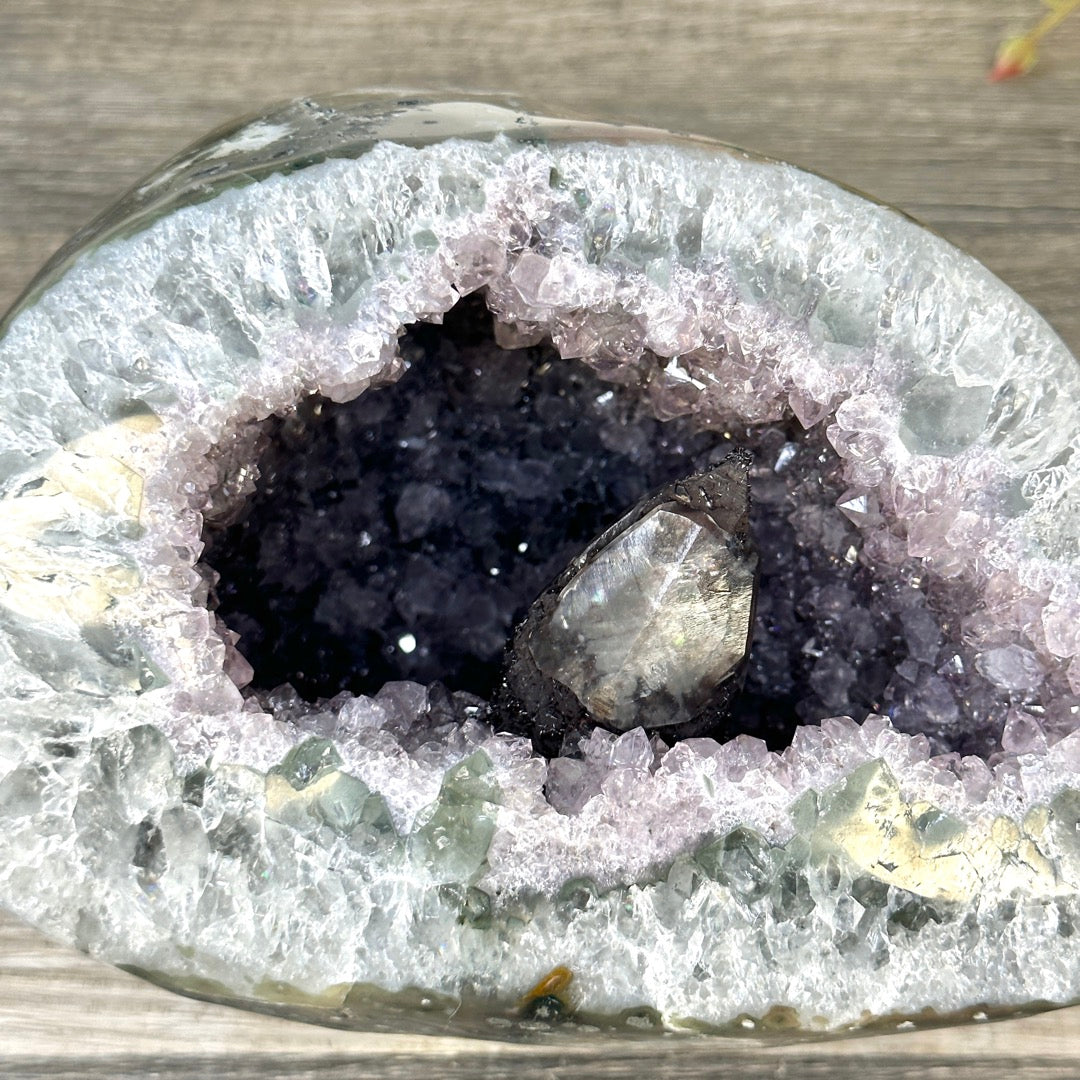 Large Quartz &amp; Amethyst Stone Geode - STGE0066