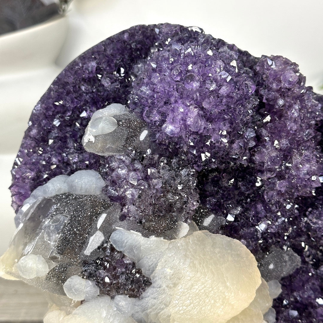 Unique Natural uruguayan amethyst with Calcite &amp; Black Hematite Inclusion - MWS3280