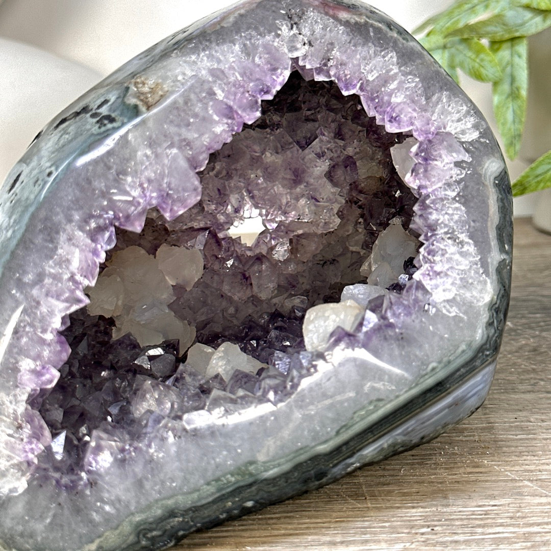 Natural amethyst Geode with Calcite Crystal Inclusions - STGE0091