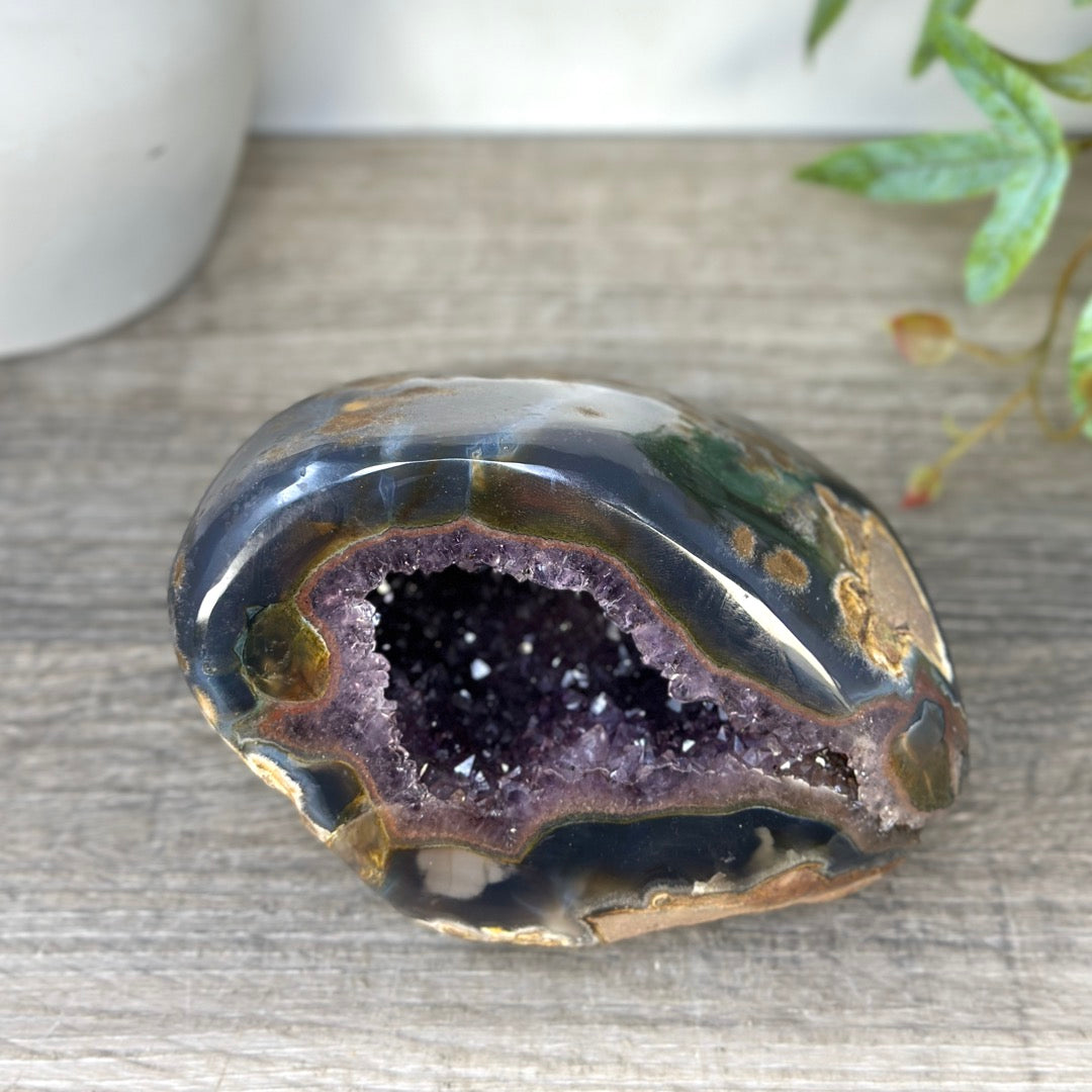 Natural amethyst Stone Geode from Uruguay - STGE0078