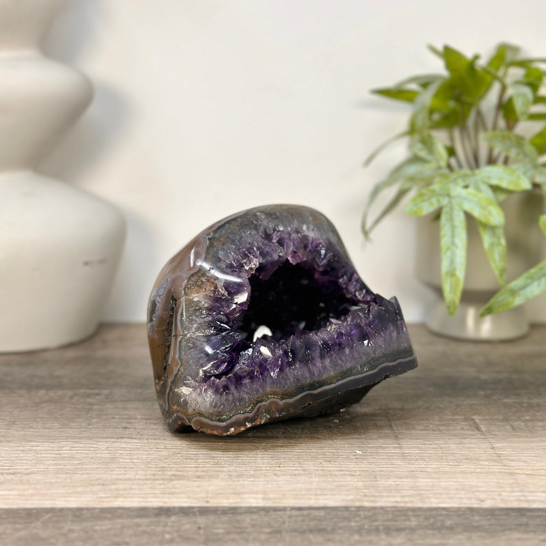 Uruguayan Polished Stone Geode - STGE0093