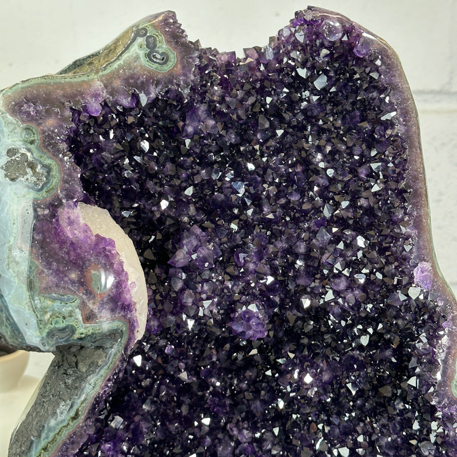 Top Quality Natural Amethyt Geode Statemen Piece - MWS3146