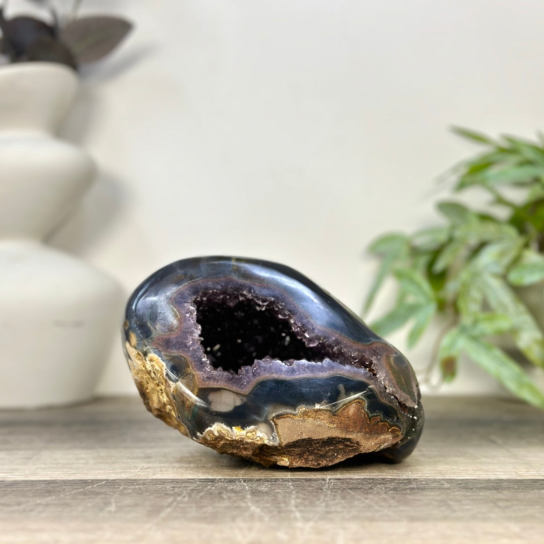 Natural amethyst Stone Geode from Uruguay - STGE0078