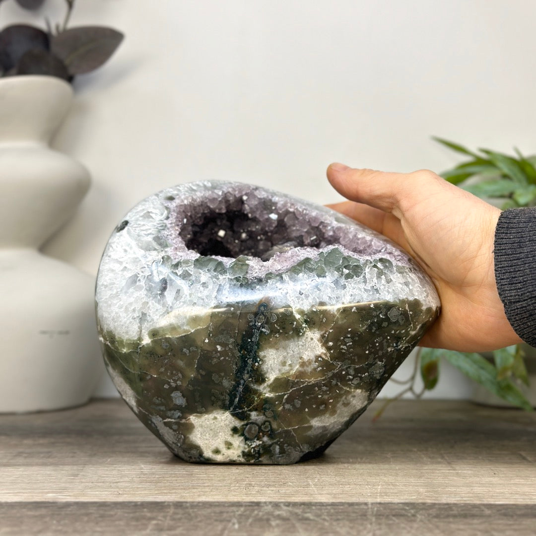 Large Quartz &amp; Amethyst Stone Geode - STGE0066
