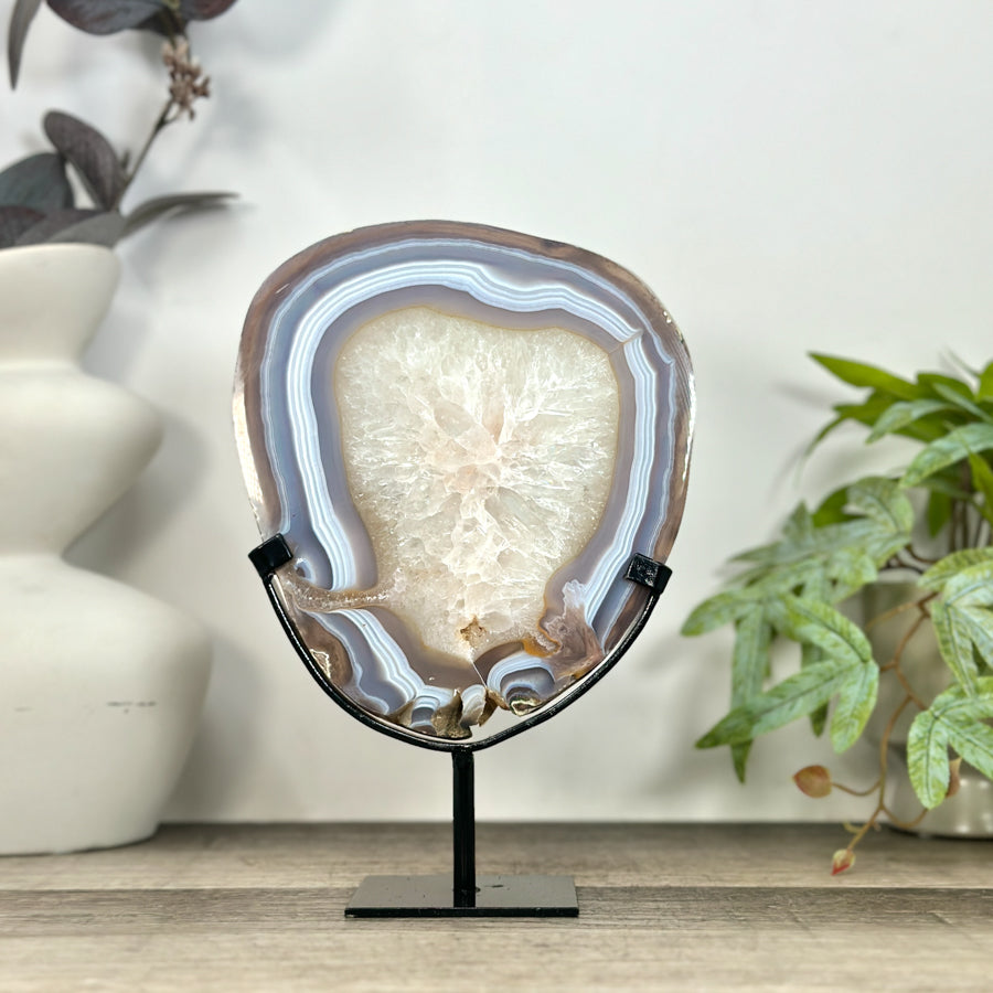 Stunning Natural Agate &amp; Quartz Slice on Stand - MWS3245