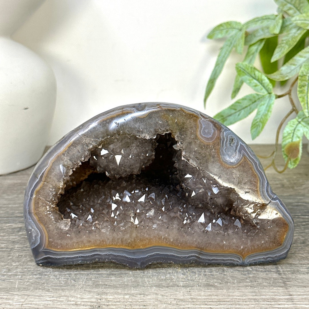 Natural Agate &amp; Quartz Stone Geode - STGE0080