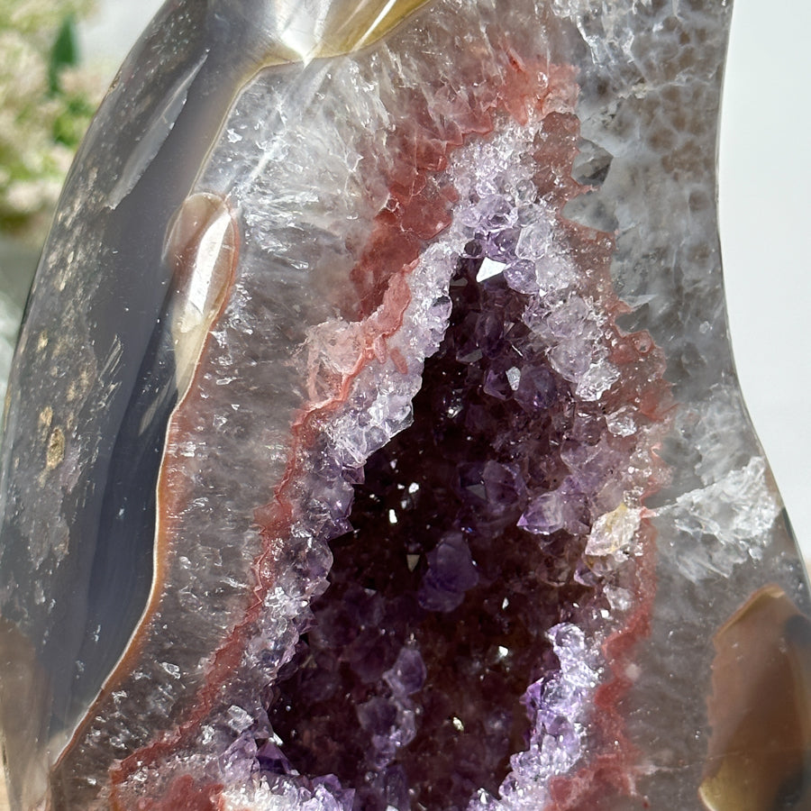 Amethyst, Quartz &amp; Agate Stone Flame with Beatiful Red Banding - FST0119