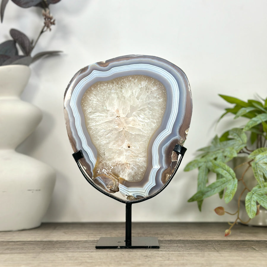 Stunning Natural Agate &amp; Quartz Slice on Stand - MWS3245