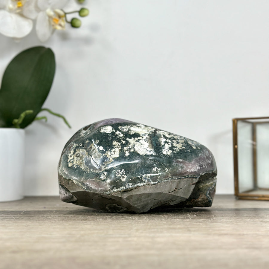 Polished Uruguayan Amethyst Stone Geode - STGE0025