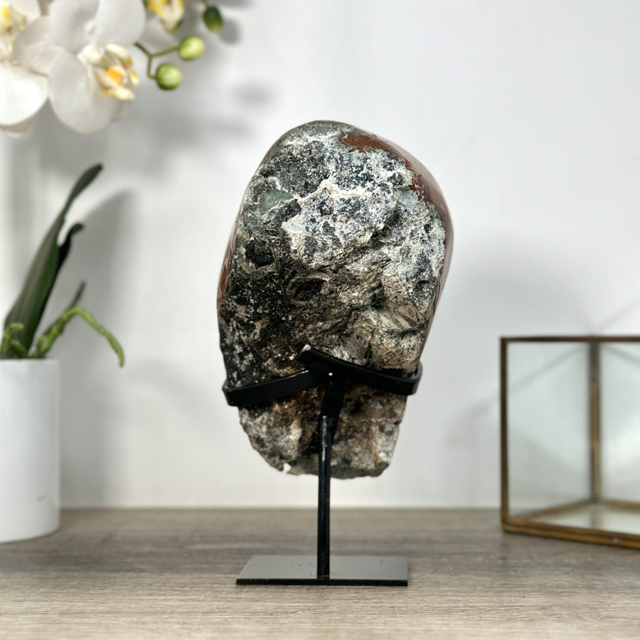 Uruguayan Amethyst Crystal Cluster with Large &amp; Shinny Crystals - MWS2481