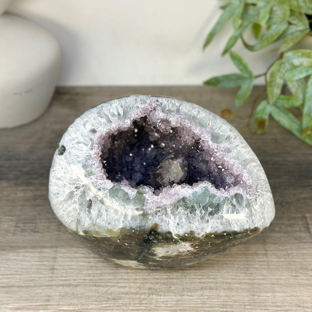 Large Quartz &amp; Amethyst Stone Geode - STGE0066