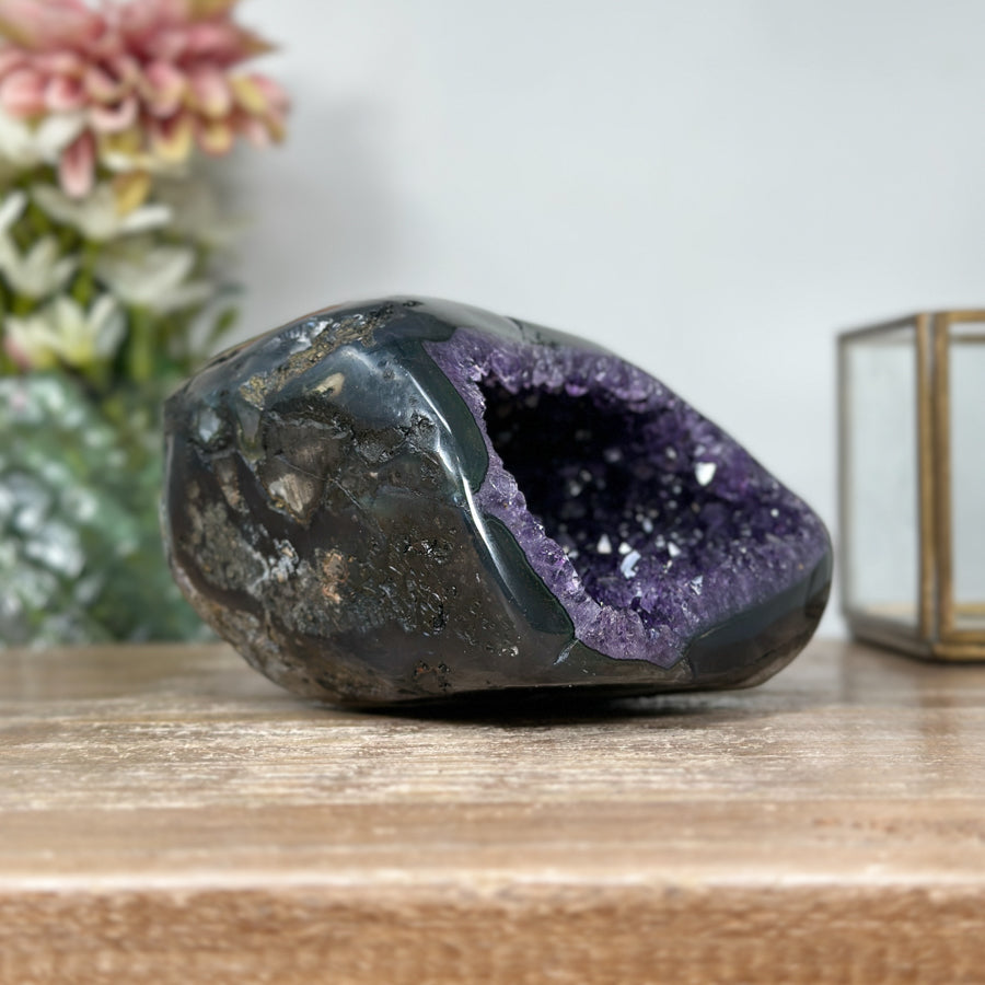 Natural Amethyst &amp; Agate Stone Geode with polished Shell - STGE0001