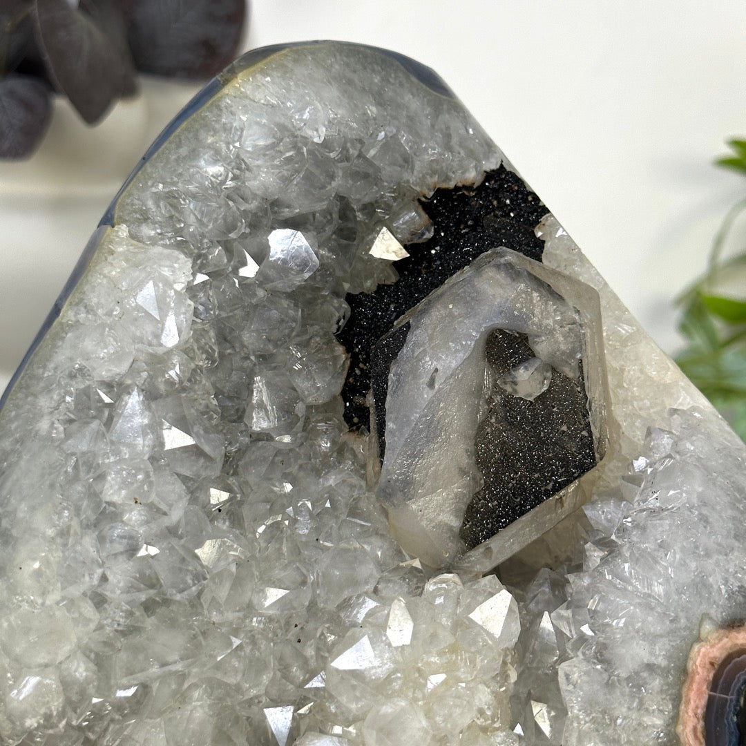 Uruguayan Quartz &amp; Agate Specimen with Calcite &amp; Black Hematite Inclusion - MWS3288